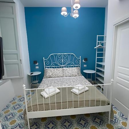 Luna Rossa Apartment Νάπολη Εξωτερικό φωτογραφία