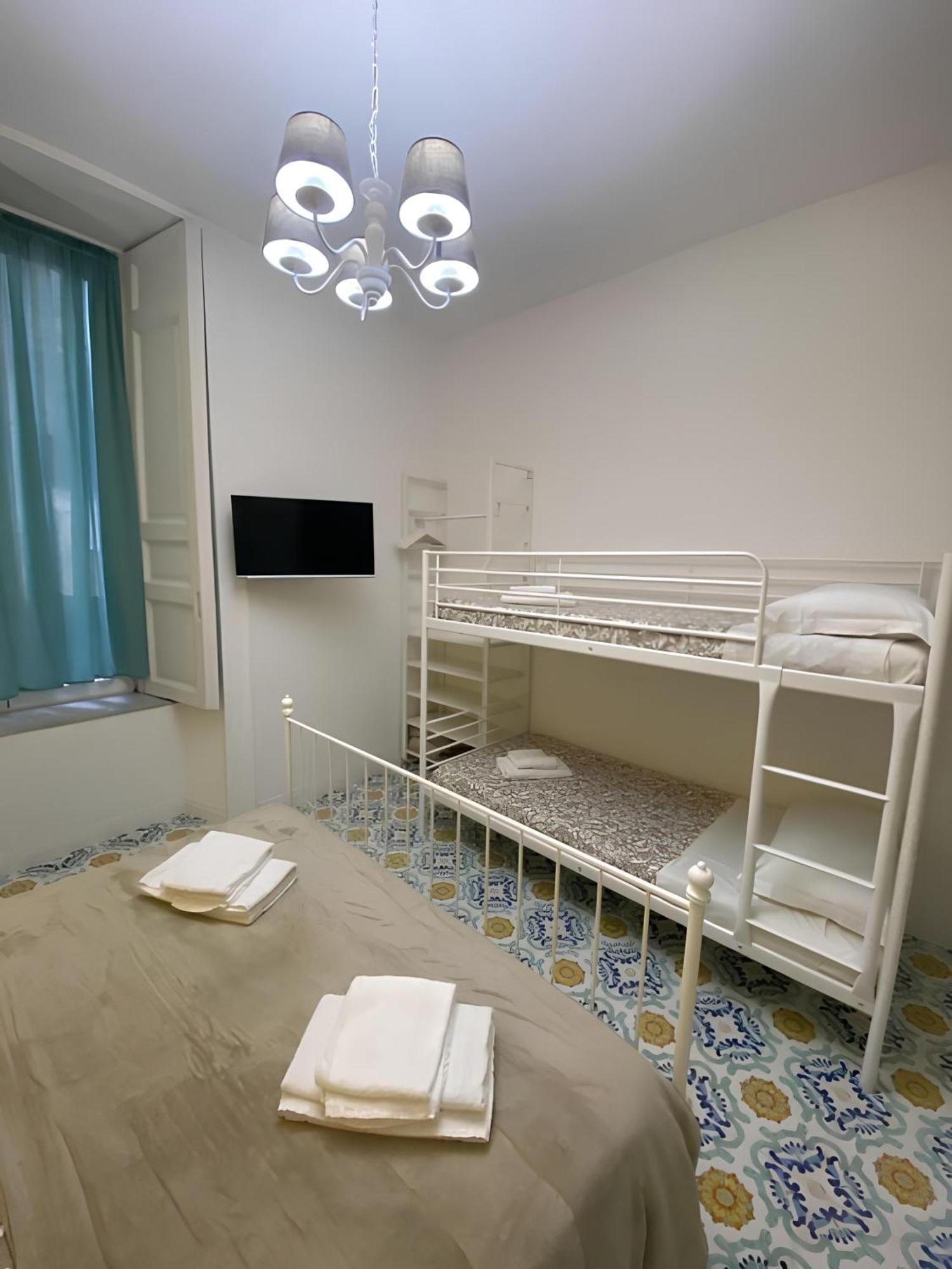 Luna Rossa Apartment Νάπολη Εξωτερικό φωτογραφία