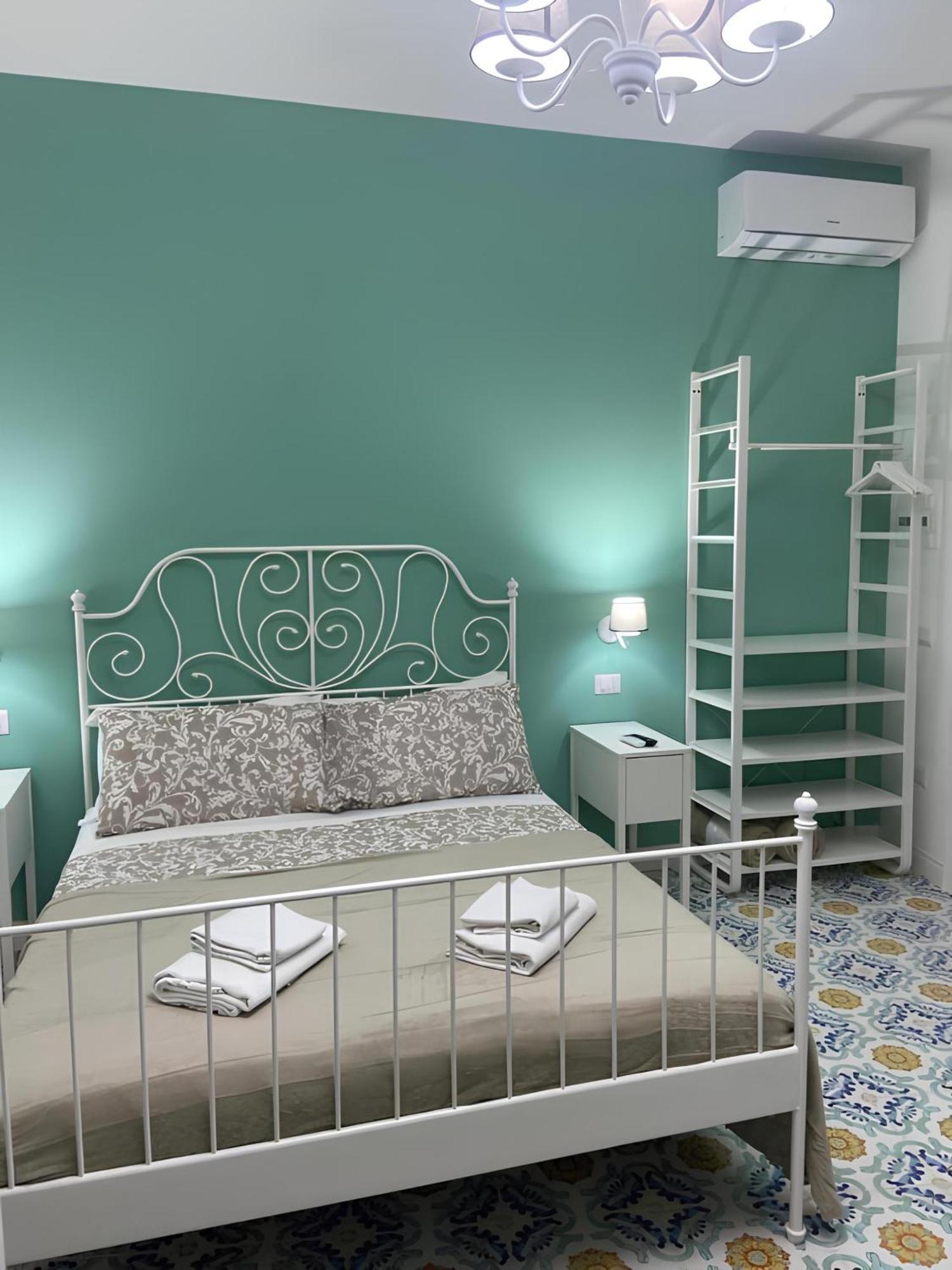 Luna Rossa Apartment Νάπολη Εξωτερικό φωτογραφία