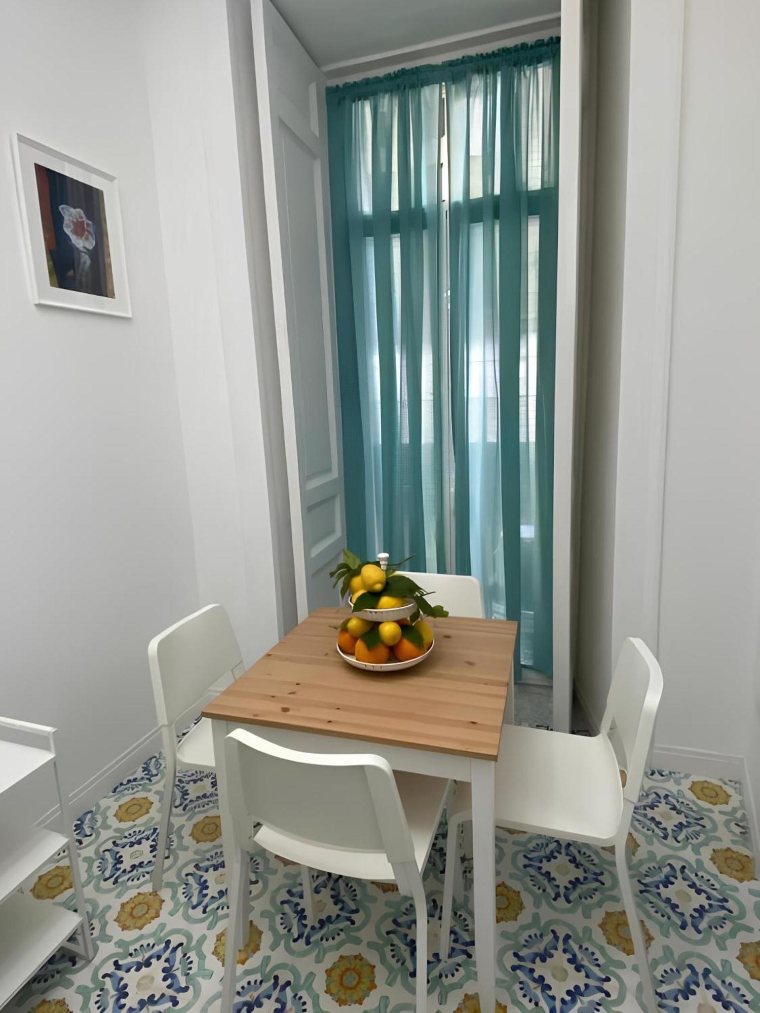 Luna Rossa Apartment Νάπολη Εξωτερικό φωτογραφία