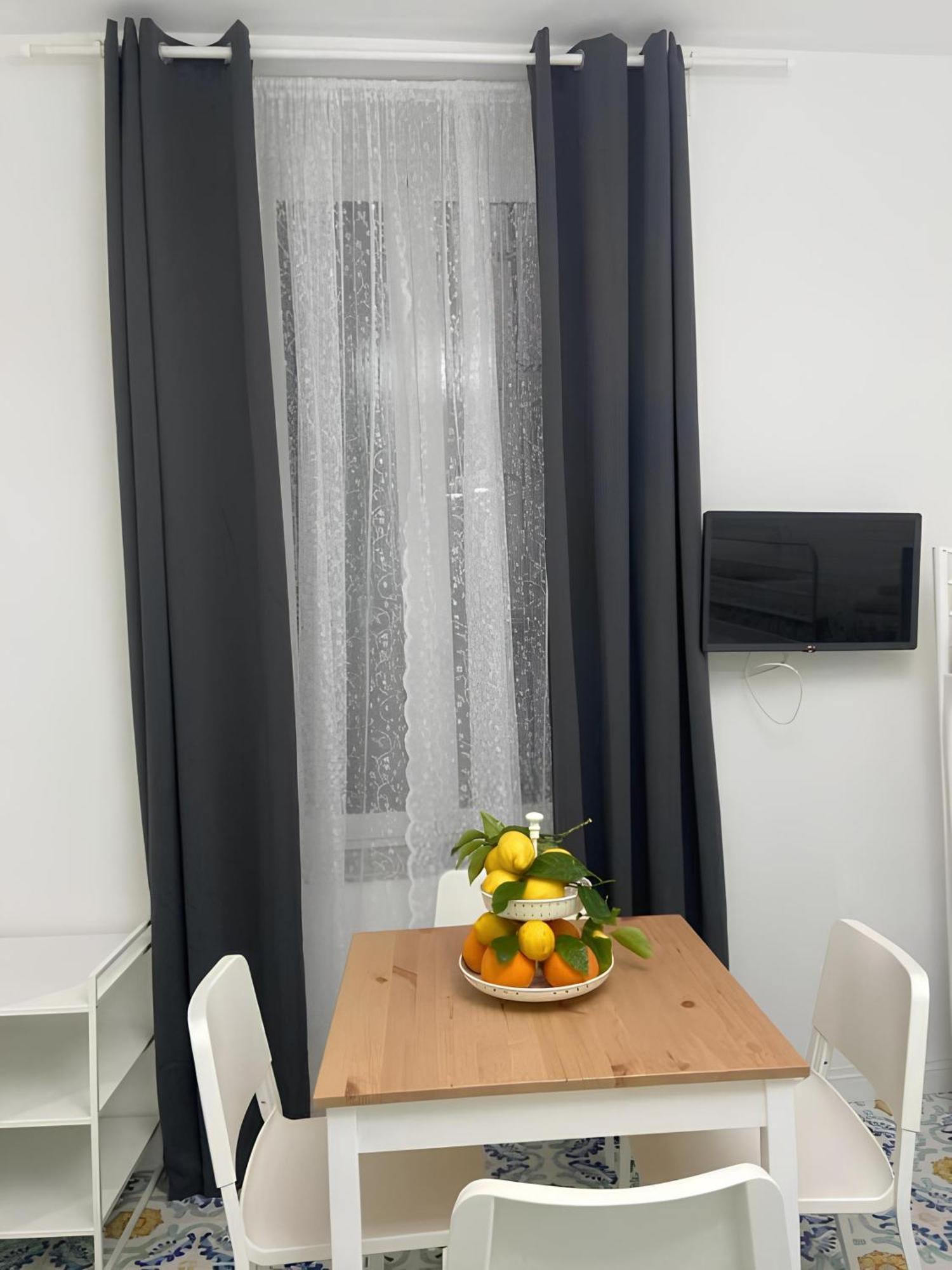 Luna Rossa Apartment Νάπολη Εξωτερικό φωτογραφία