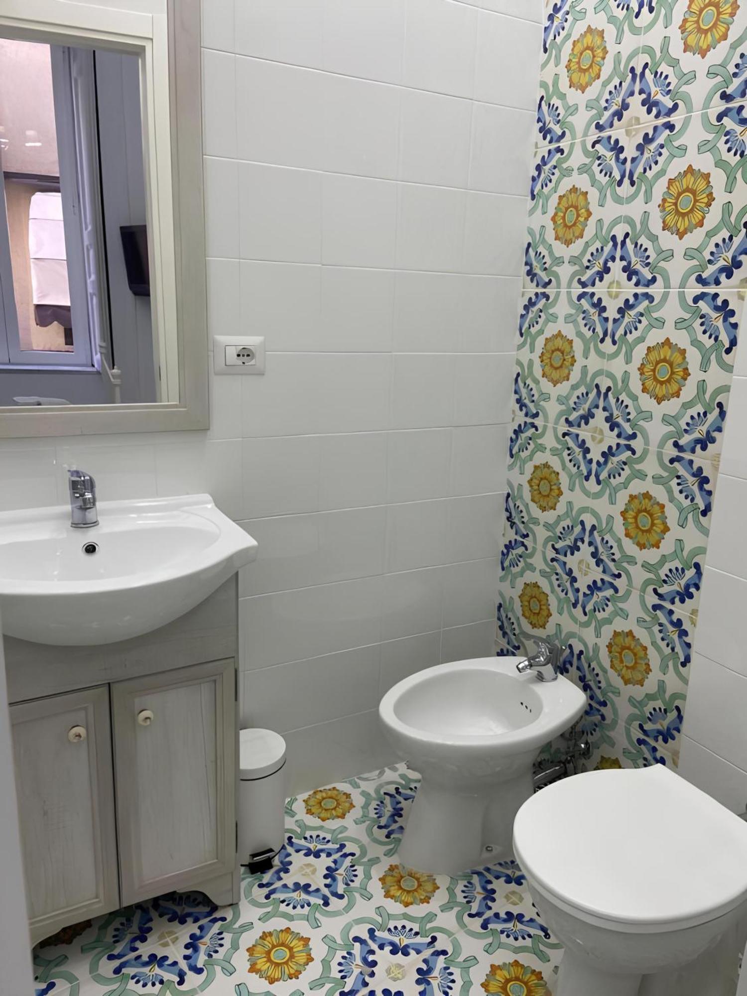 Luna Rossa Apartment Νάπολη Εξωτερικό φωτογραφία