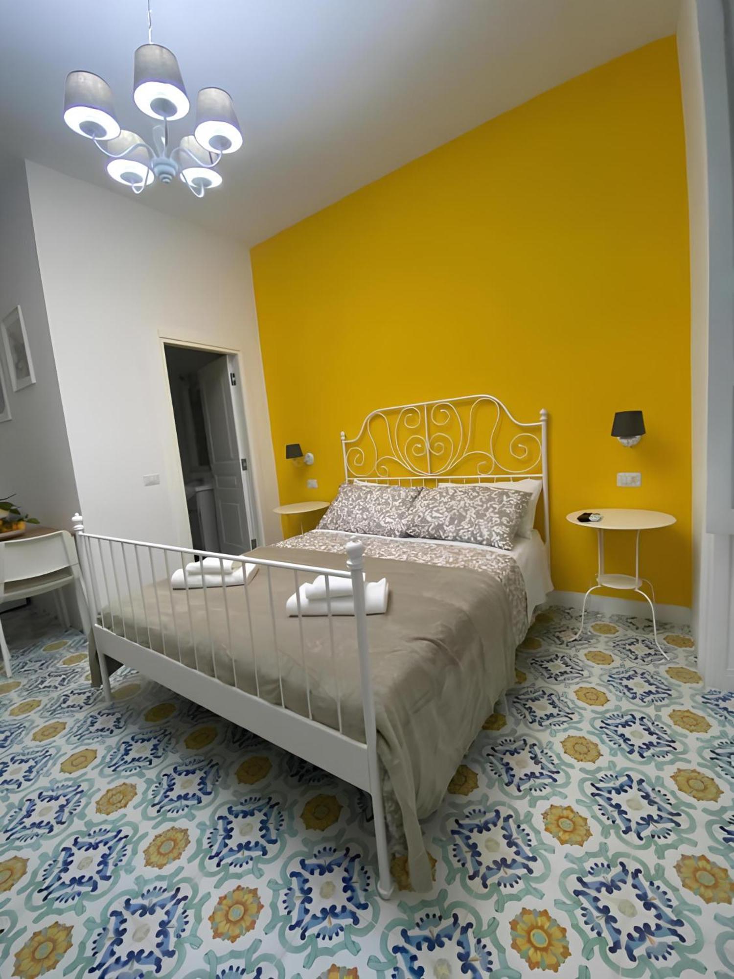 Luna Rossa Apartment Νάπολη Εξωτερικό φωτογραφία