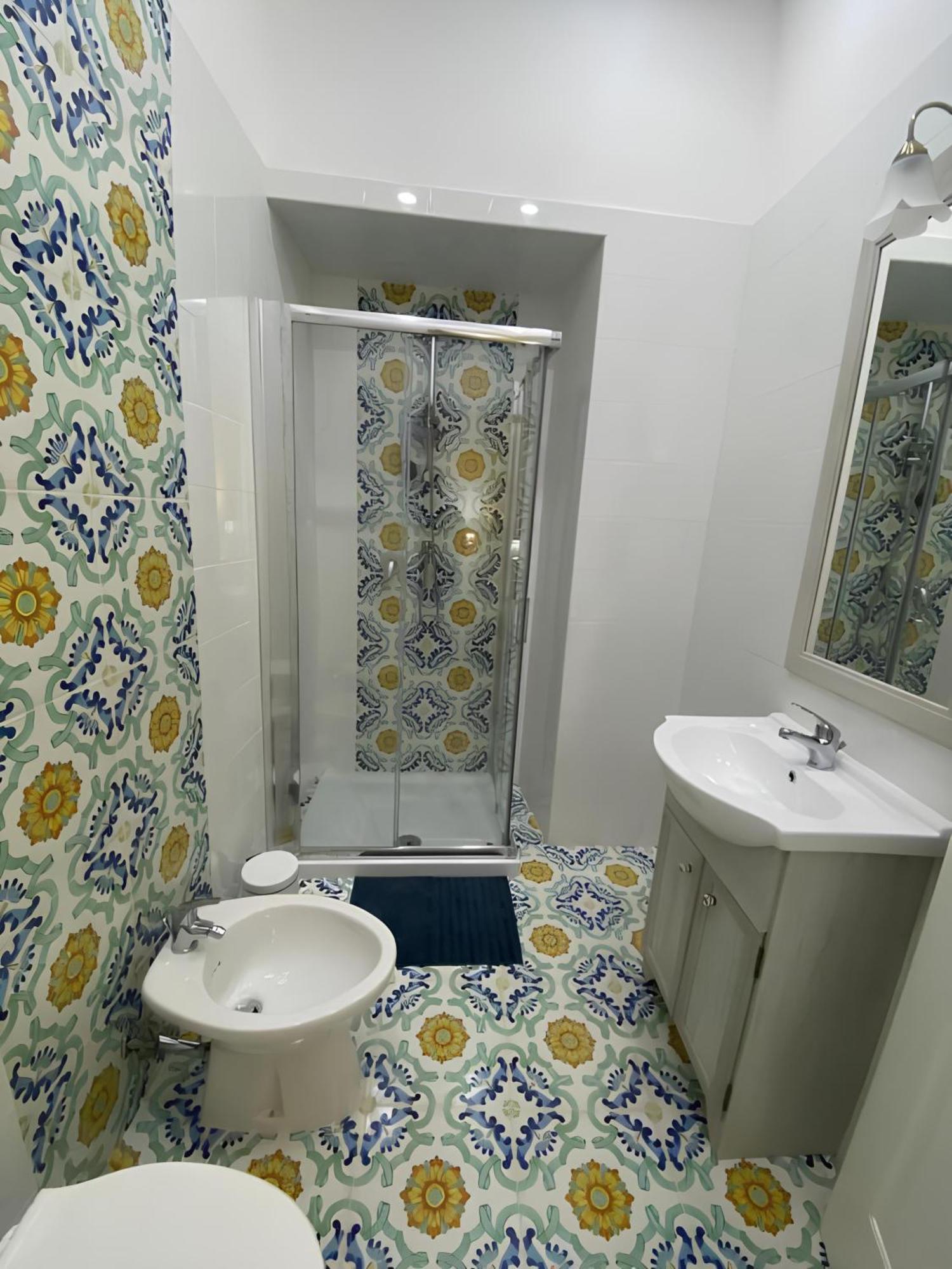 Luna Rossa Apartment Νάπολη Εξωτερικό φωτογραφία