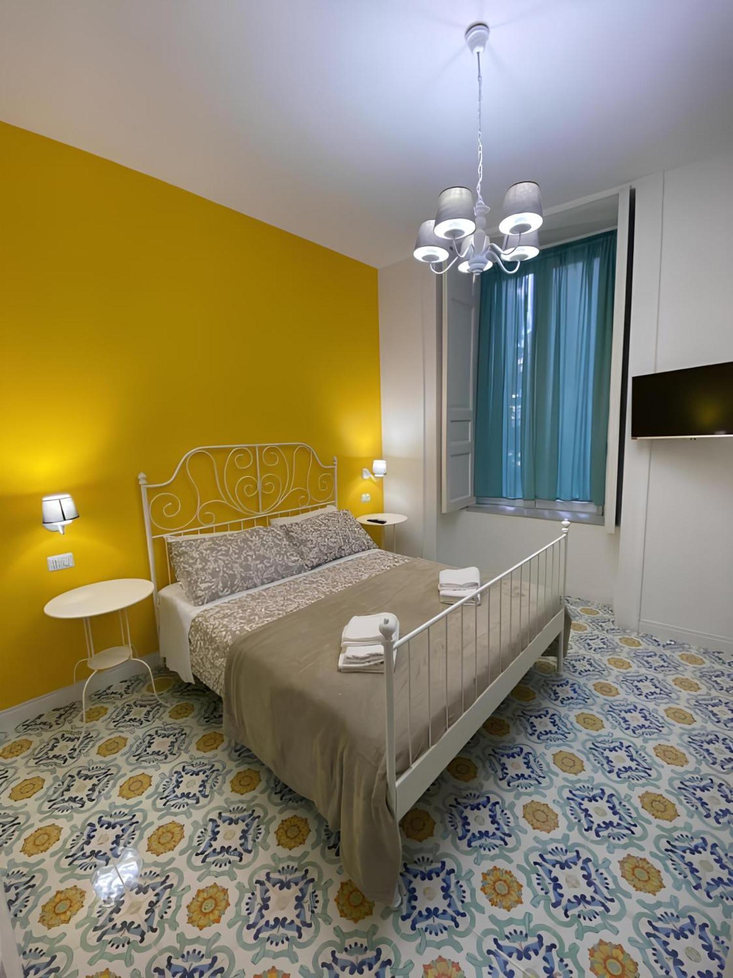 Luna Rossa Apartment Νάπολη Εξωτερικό φωτογραφία