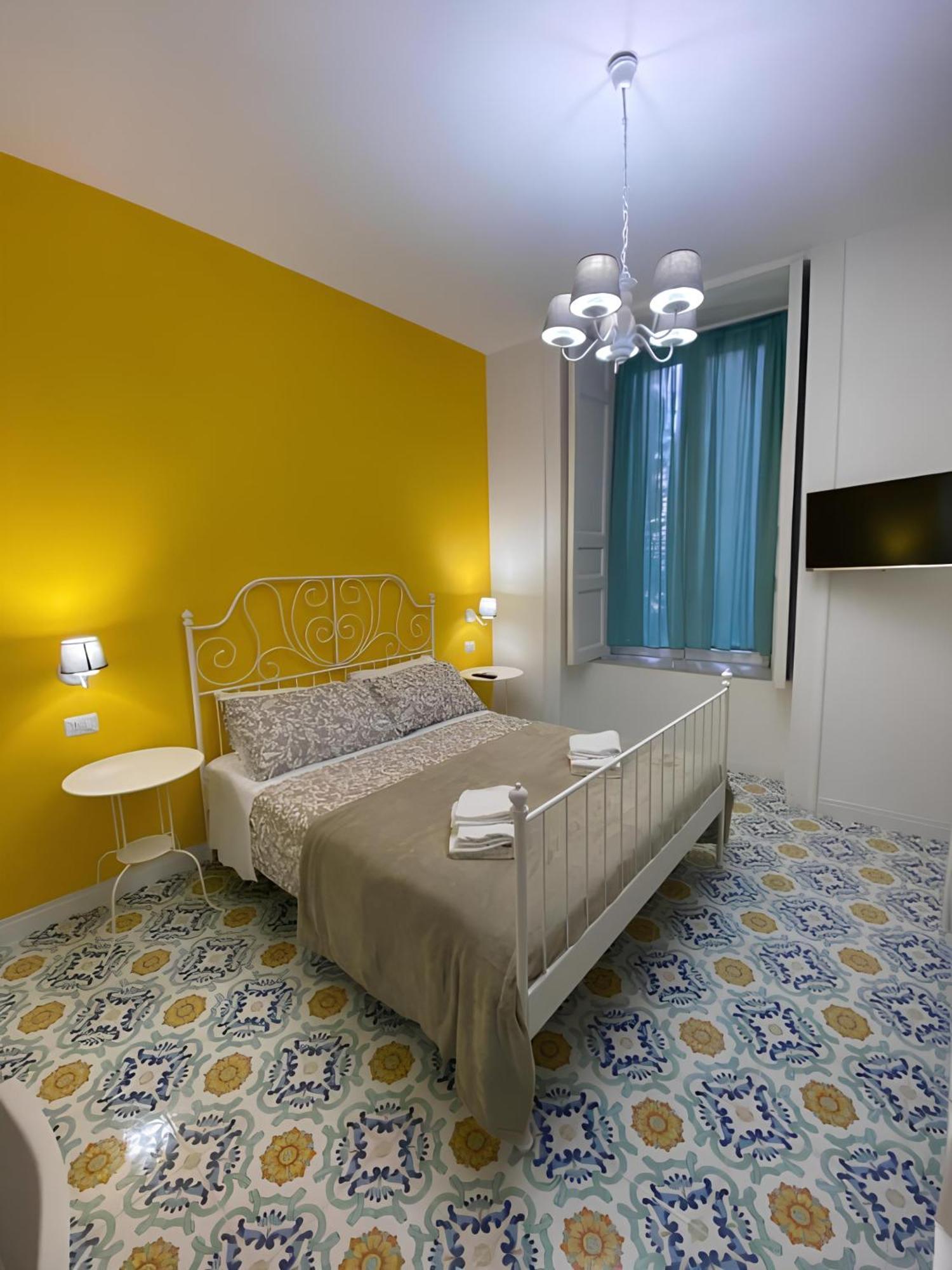 Luna Rossa Apartment Νάπολη Εξωτερικό φωτογραφία